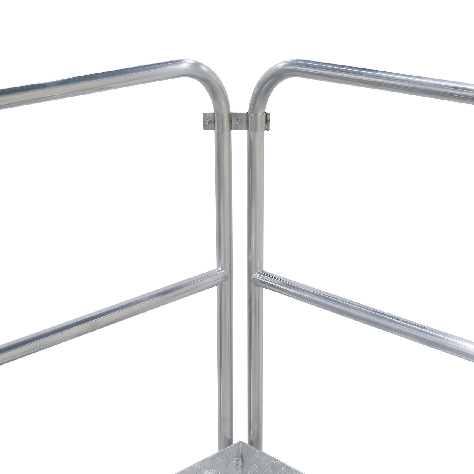 closeup of the handrails of the JORES TECHNOLOGIES® stainless steel combination weigher platform