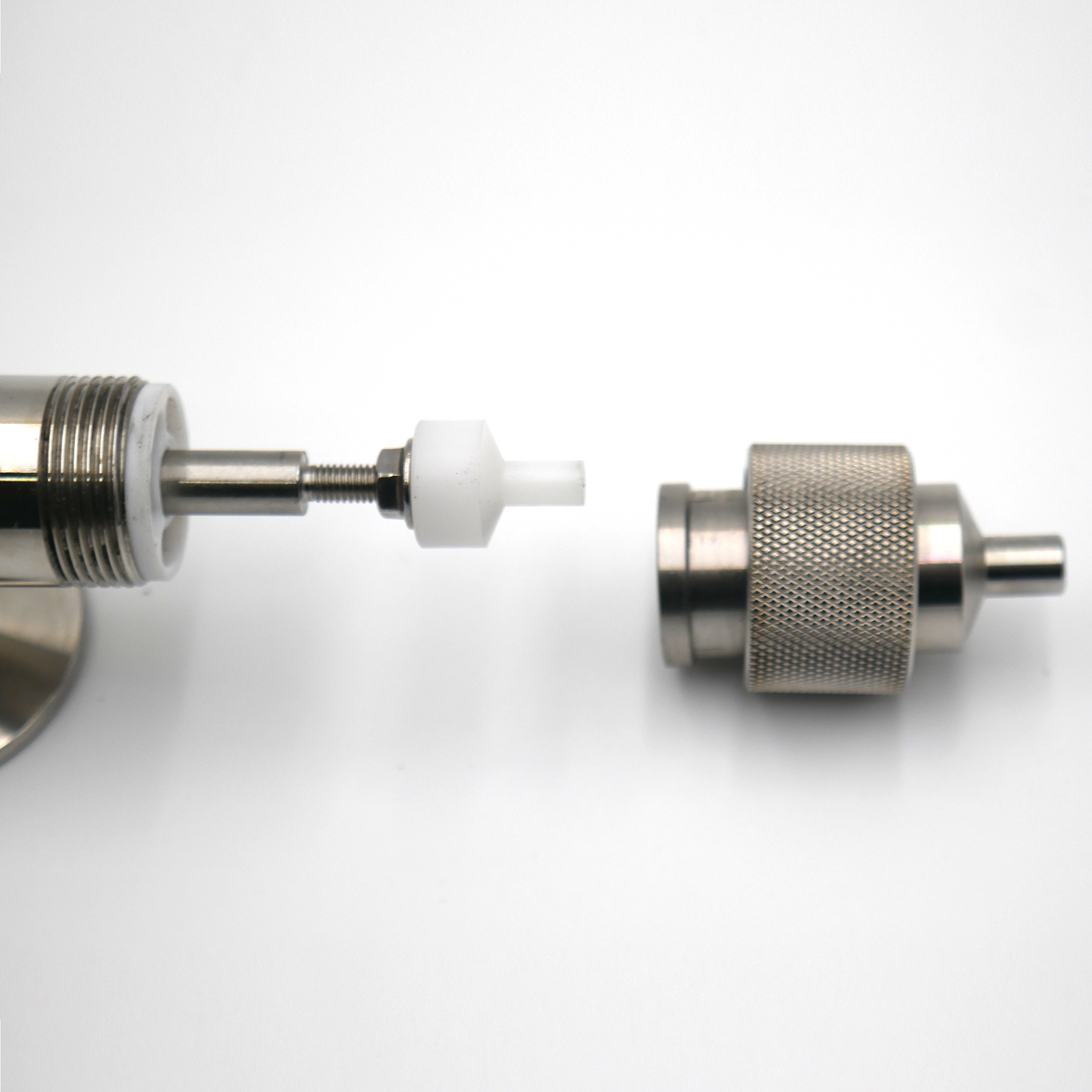 12mm dispensing nozzle assembly for liquid piston fillers