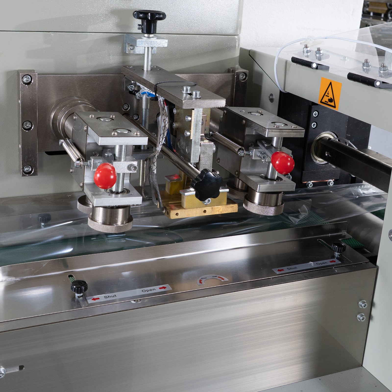 Automatic Inverted Horizontal Flow Wrapper Max– 300 mm