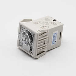 Autonics ATS8-41 Pre-stop Time Relay - 0-1 Sec.