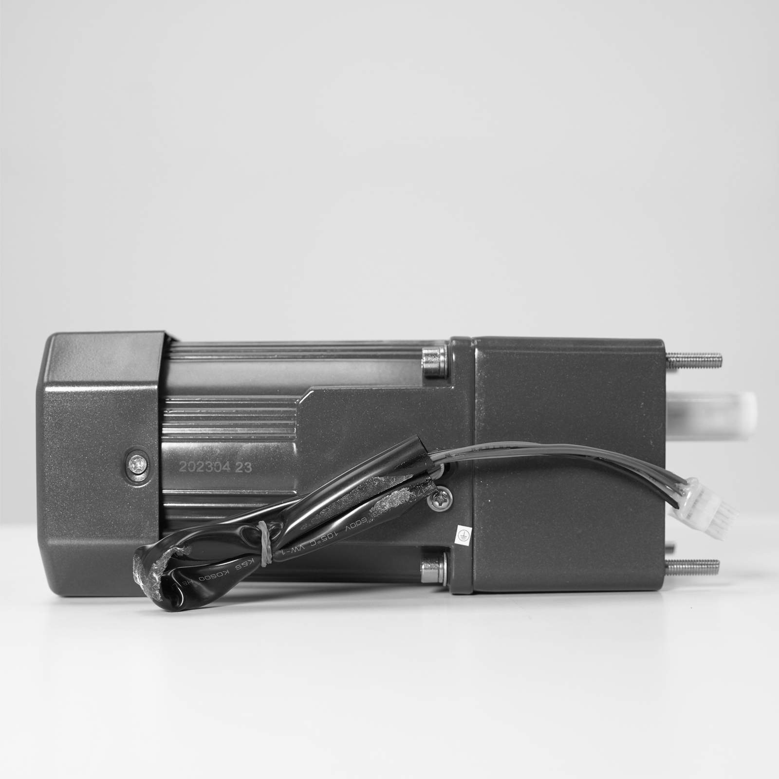 Drive motor for conveyor belt