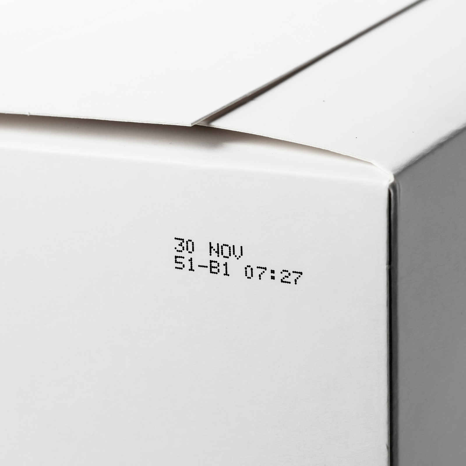 LINX Continuous inkjet printer 9800 series sample print on white box