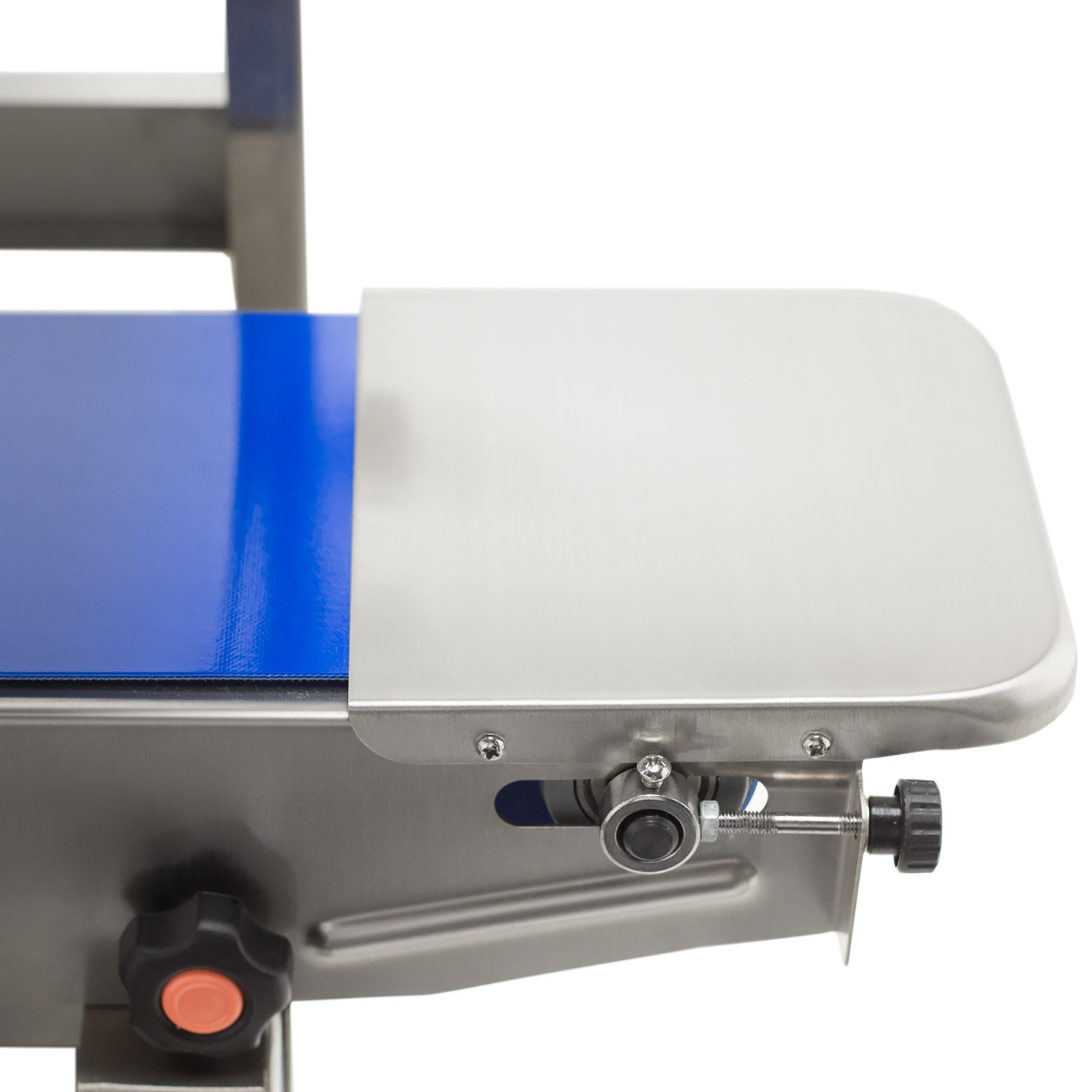 close up of stainless steel base of the conveyor belt of a JORES TECHNOLOGIES® continuous band sealer