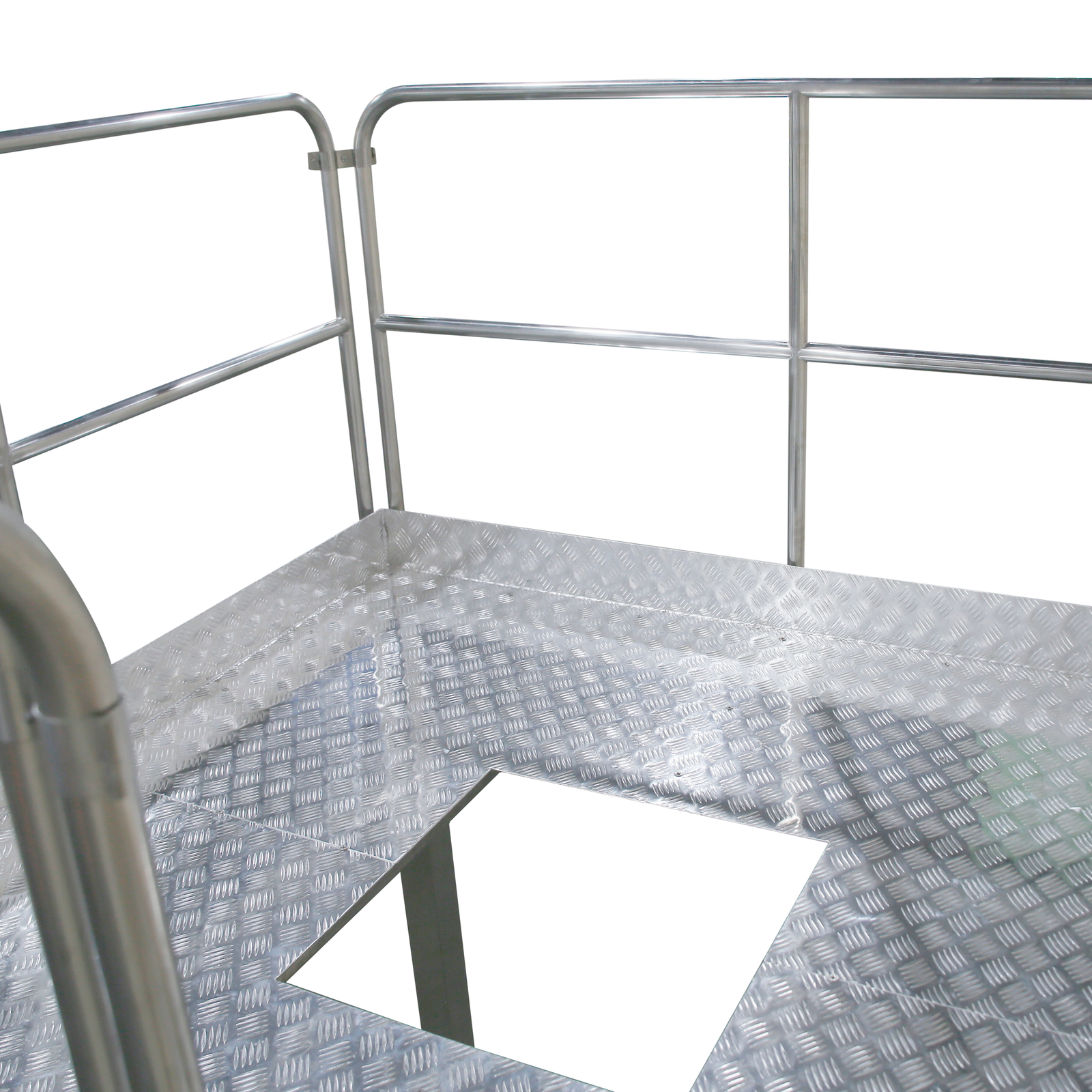 closeup of the opening of the JORES TECHNOLOGIES® stainless steel combination weigher platform