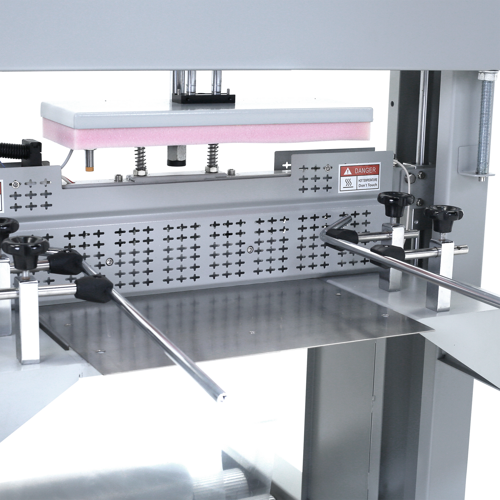 Close up of the sealing bar of the Semi-automatic JORES TECHNOLOGIES® sleeve shrink film sealer